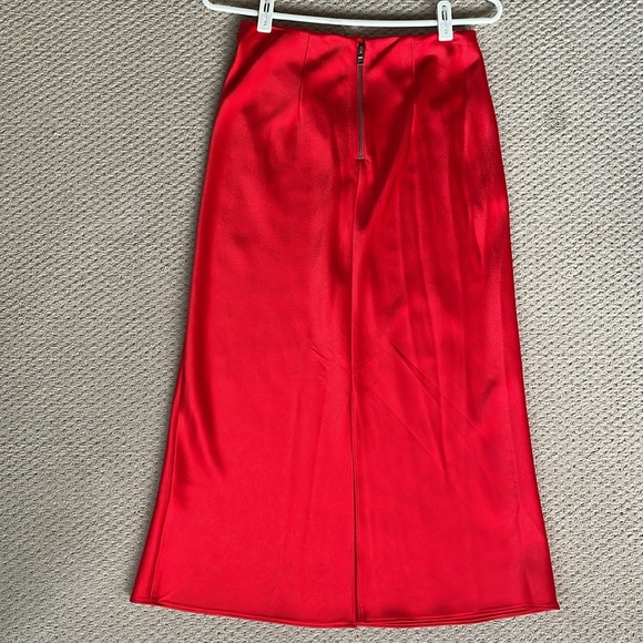Alice & Olivia Maeve satin midi slip skirt - Picture 7 of 16